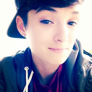 Meet your Posher, April